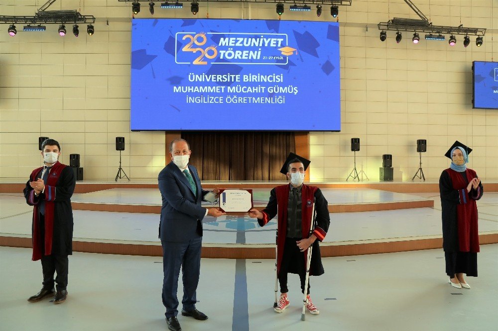 Pandemi sürecinde mezuniyet törenleri nasıl yapılıyor?