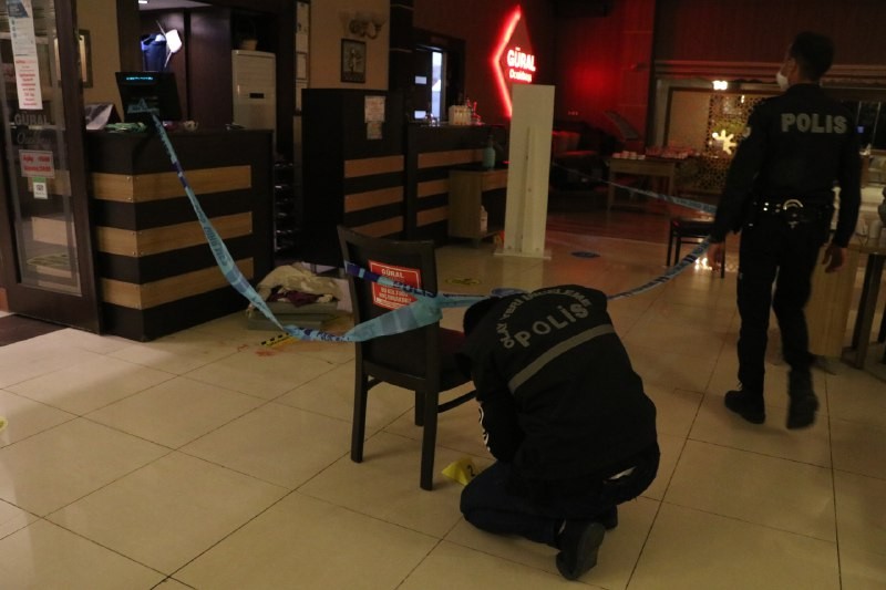 Kütahya'da bir restoran sahibi kurşun yağmuruna tutuldu!