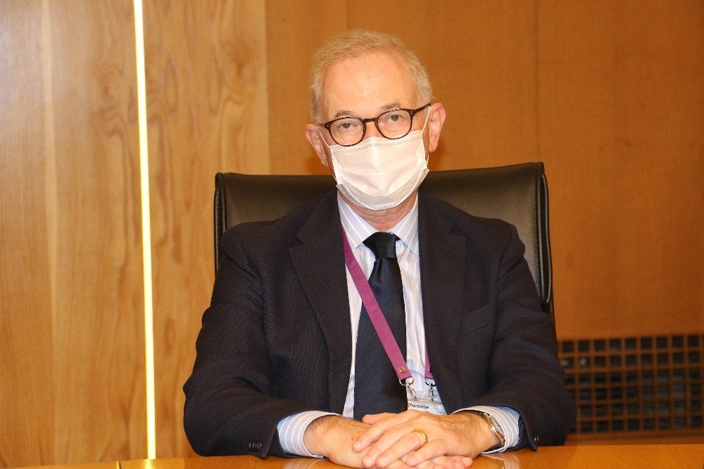 Bilim Kurulu Üyesi Ünal, aşı çalışmalarını değerlendirdi