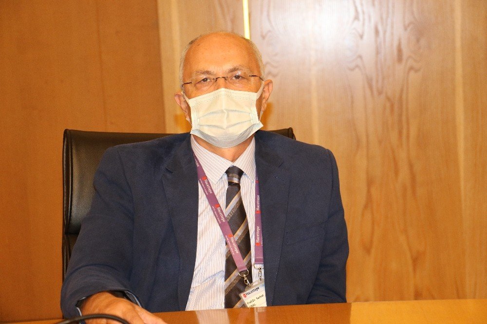 Bilim Kurulu Üyesi Ünal, aşı çalışmalarını değerlendirdi