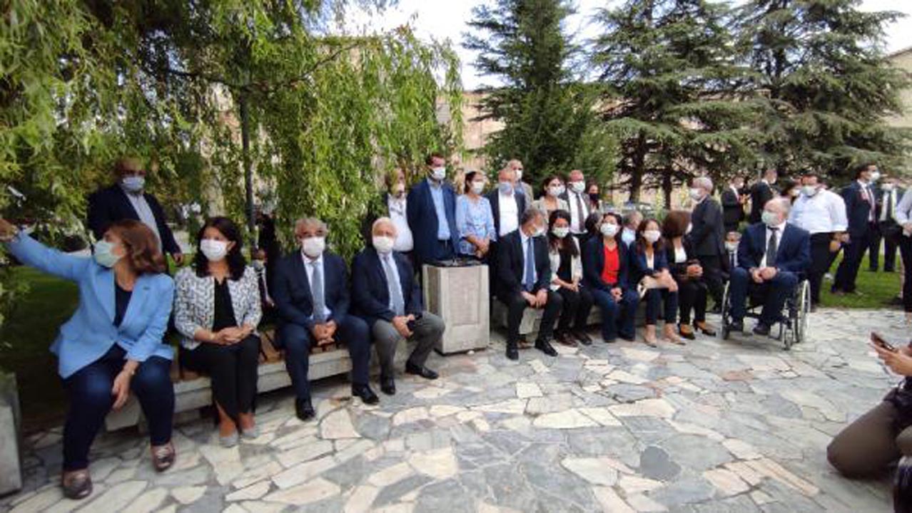 HDP'den TBMM Bahçesinde oturma eylemi