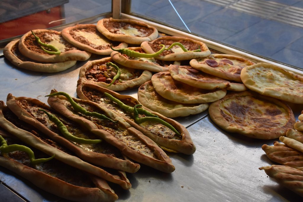 Ucuz kıymalı pideye dikkat: Her yere güvenmeyin!