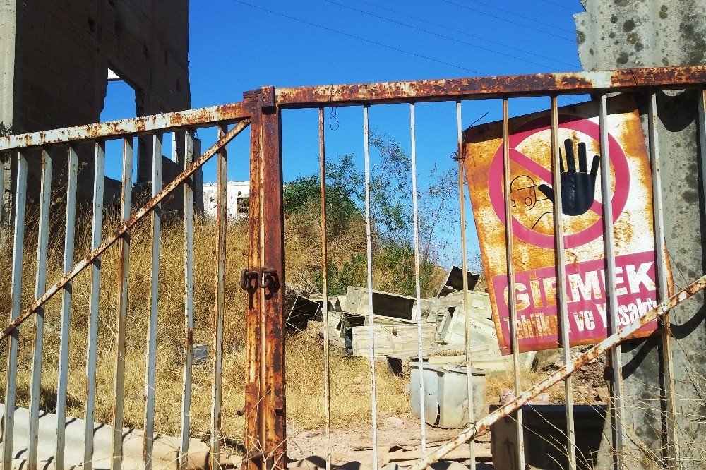 İzmir'in Çernobili'nde yangın durmuyor