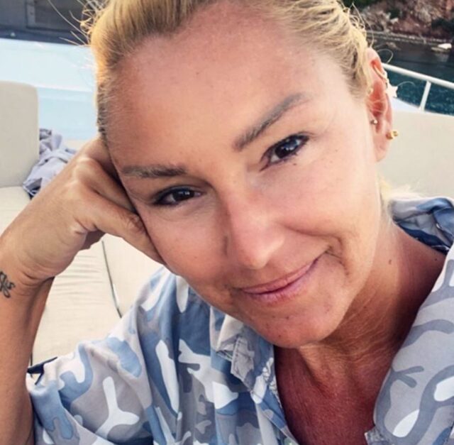 Pınar Altuğ'un makyajsız hali sosyal medyayı ikiye böldü