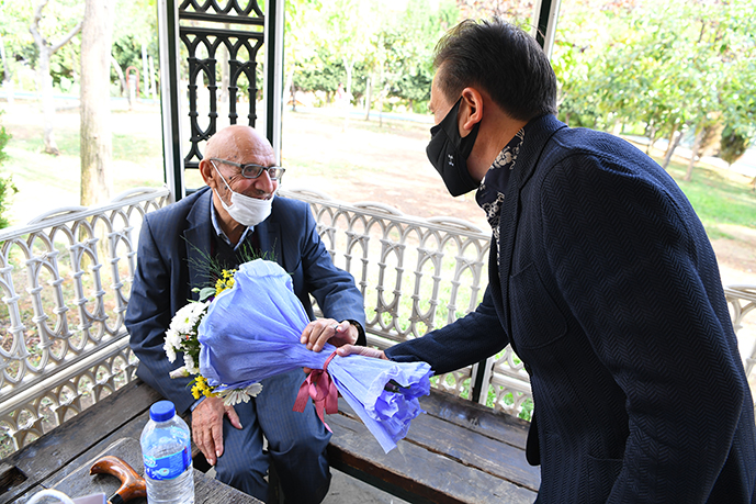 Tuzla'da 1 Ekim Dünya Yaşlılar Günü'nde yaşlılara özel ziyaret!