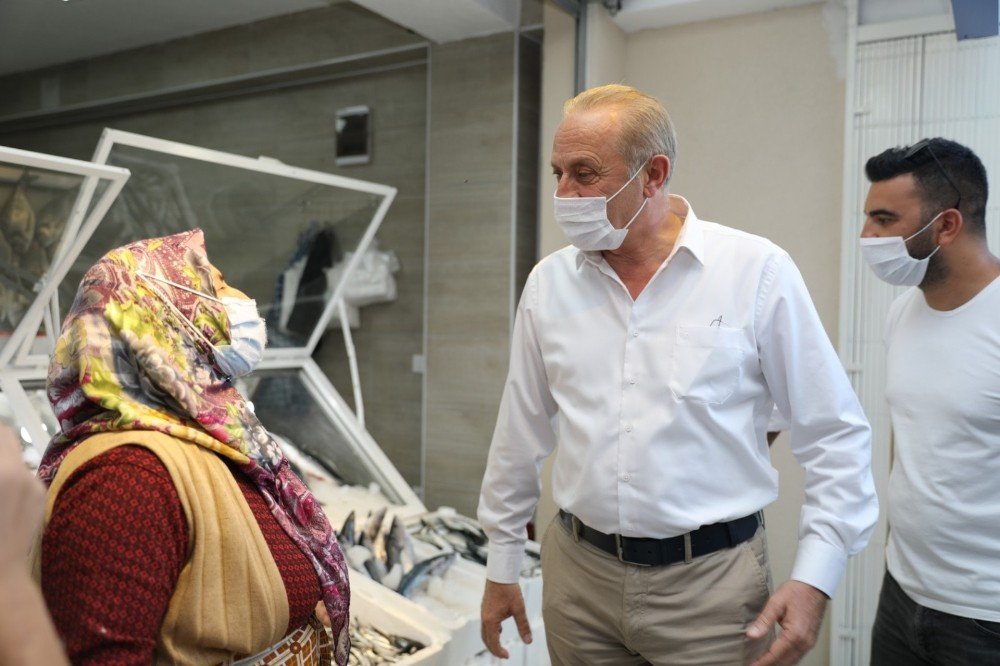 Didim’de projeler durmuyor: Balıkçılar ve Manavlar Çarşısı açıldı