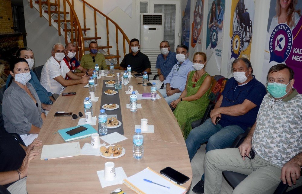 Kuşadası Belediye Başkanı Günel'den halk odaklı hizmet açıklaması