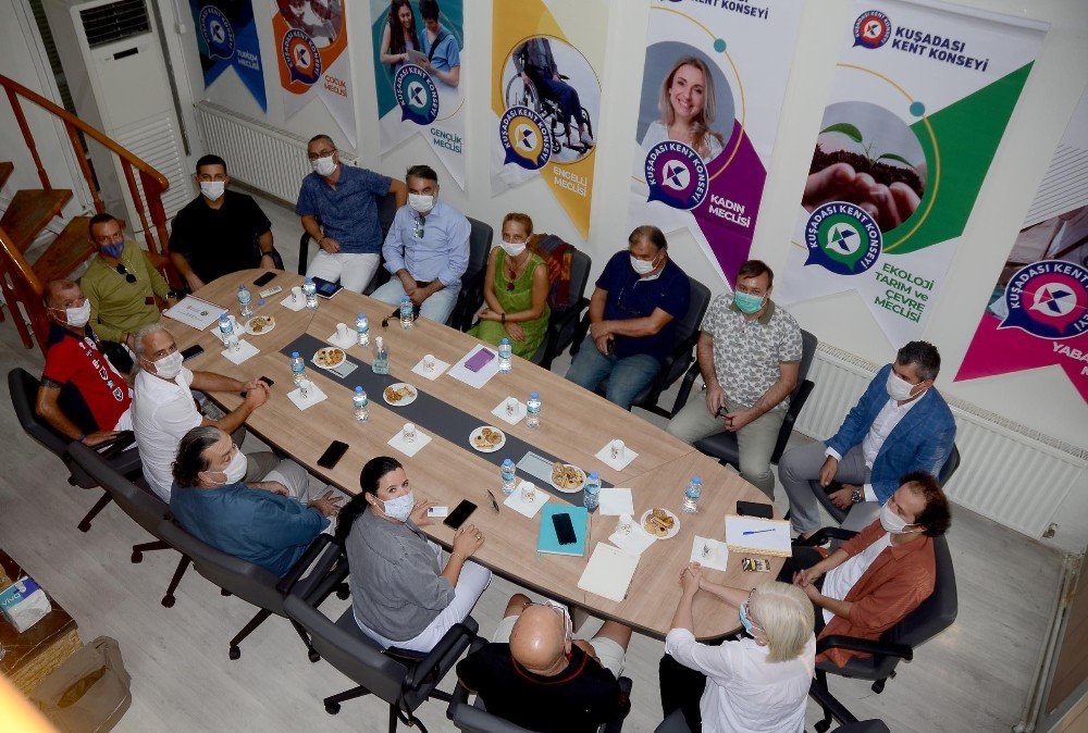 Kuşadası Belediye Başkanı Günel'den halk odaklı hizmet açıklaması