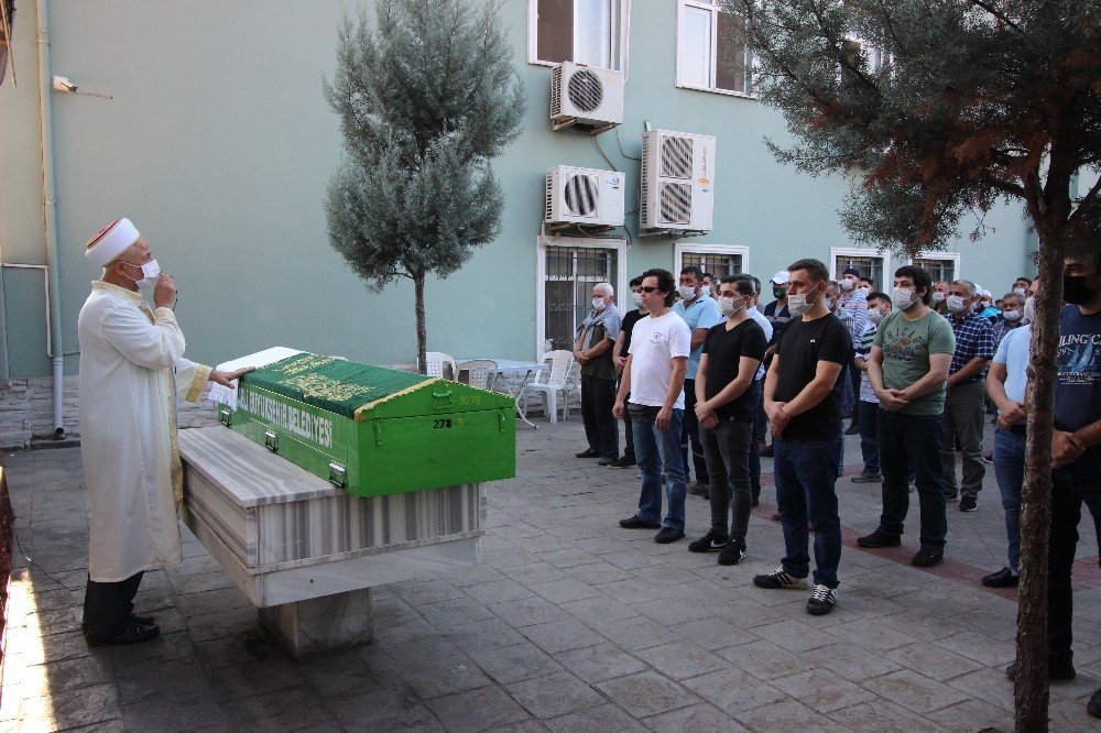 Şizofreni hastası şahıs tarafından bıçaklanan Volkan Mercan, son yolculuğuna uğurlandı