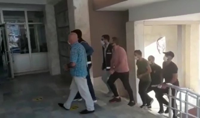 Manisa’da suç örgütü aileye operasyon: 8 kişi tutuklandı