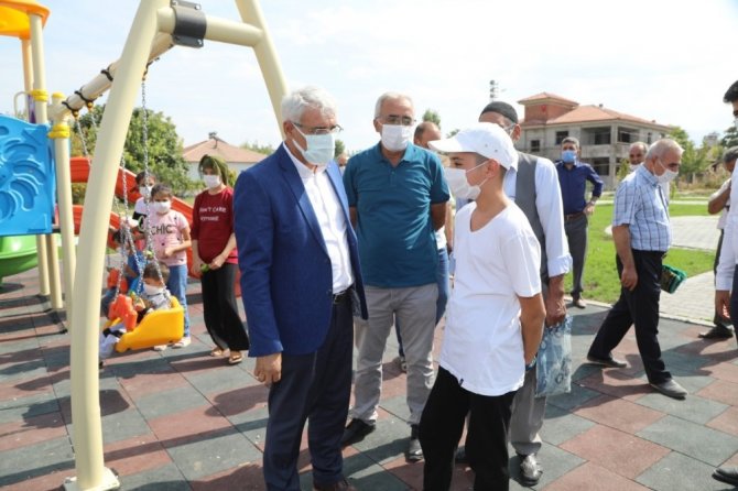 Osman Güder: "AK Parti belediyeciliğinin farkını ortaya koyuyoruz"