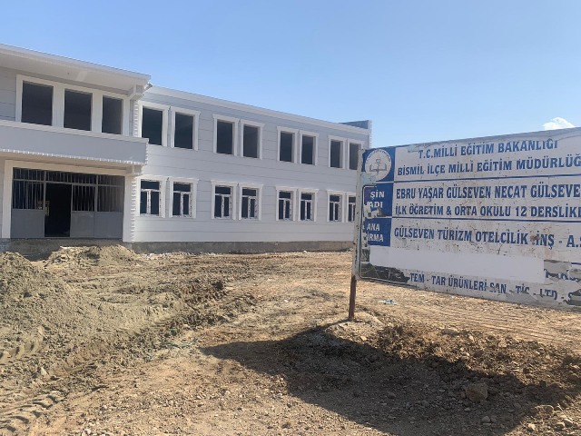 Necat Gülseven eşi Ebru Yaşar'ın adına Bismil'e okul yaptırdı!