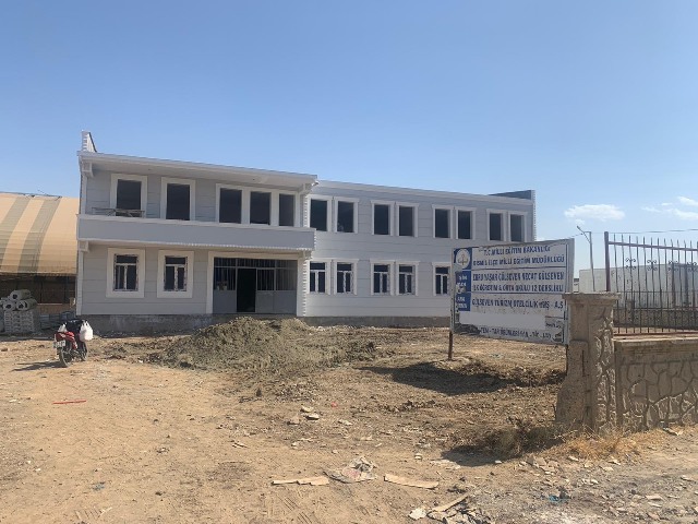 Necat Gülseven eşi Ebru Yaşar'ın adına Bismil'e okul yaptırdı!