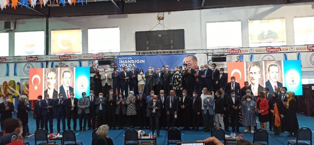 AK Parti Genel Başkan Yardımcısı Kandemir: Ömürlerini uykuda geçiren siyasetçiler var!