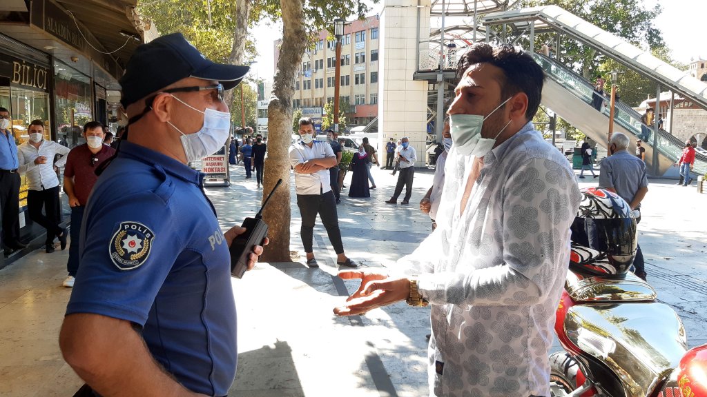 Maske denetiminde kimliğini vermeyen şahsın arandığı öğrenildi