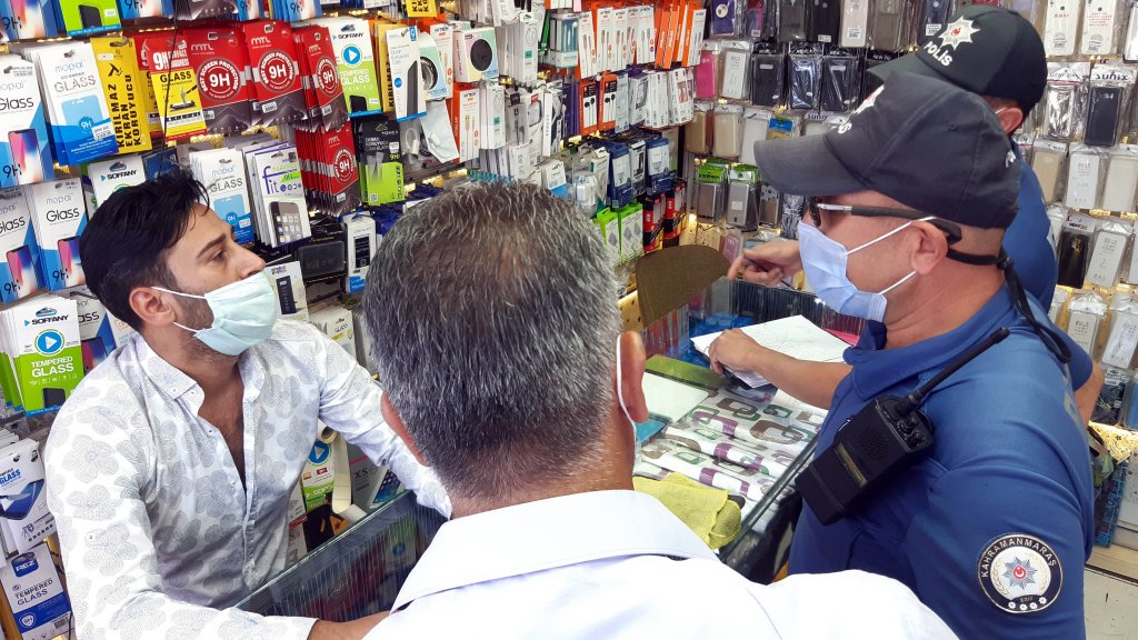 Maske denetiminde kimliğini vermeyen şahsın arandığı öğrenildi