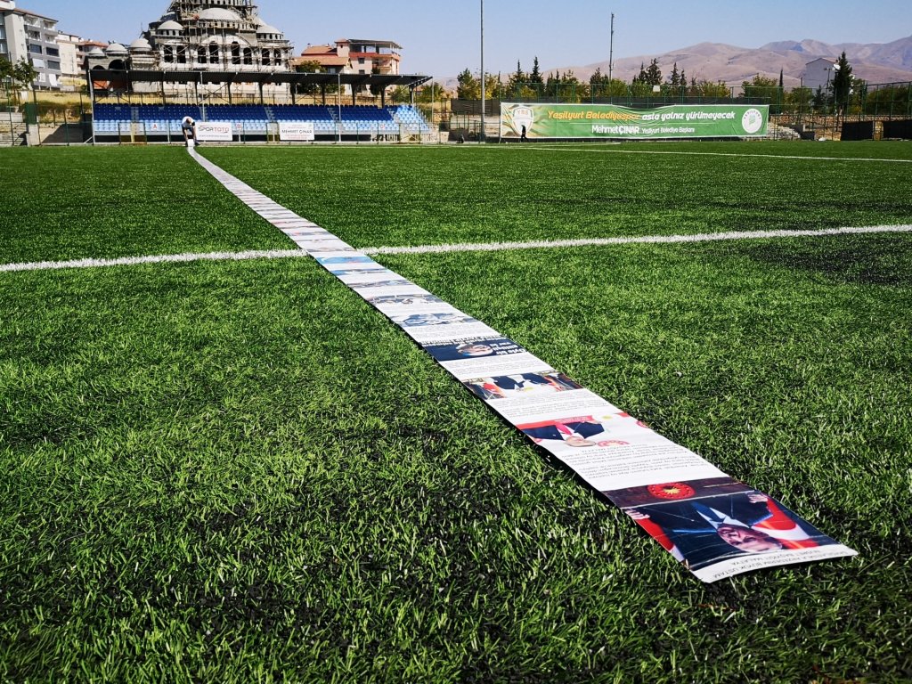 Cumhurbaşkanı Erdoğan'a 251 metrelik şiir 