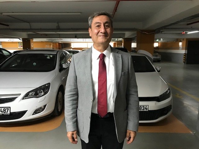 Dolu yağışı merkezi noktalardaki otoparkları doldurdu