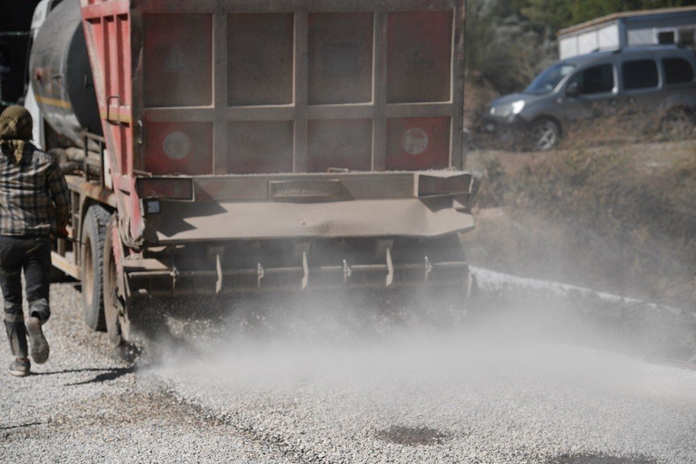 Konyaaltı’nda yayla yolları asfalt ile kaplandı
