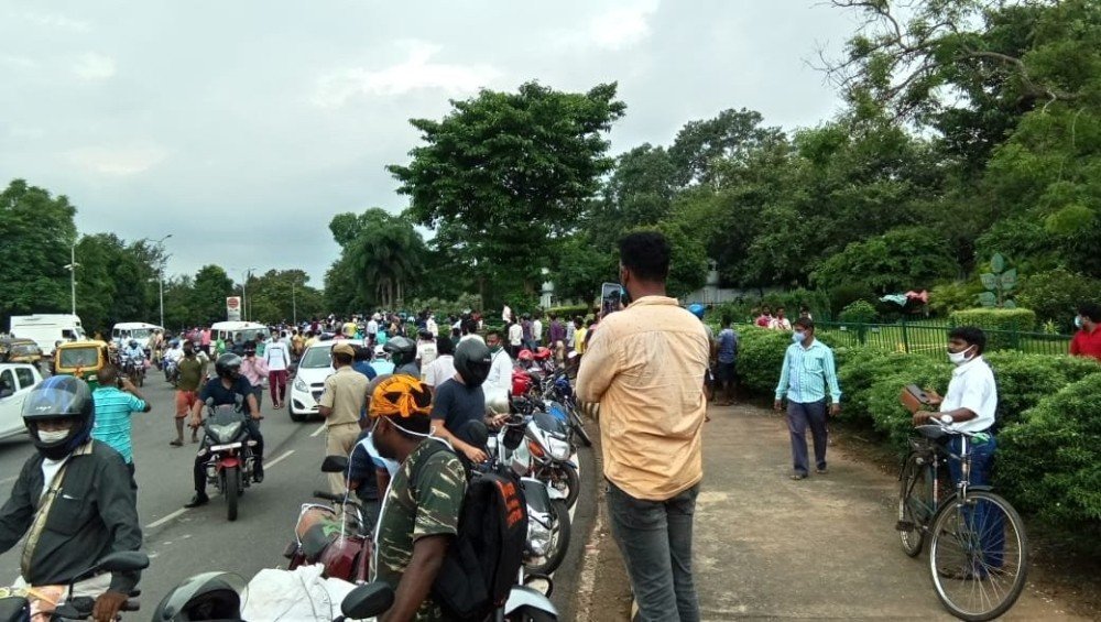 Hindistan’da patlama: Benzin istasyonu havaya uçtu