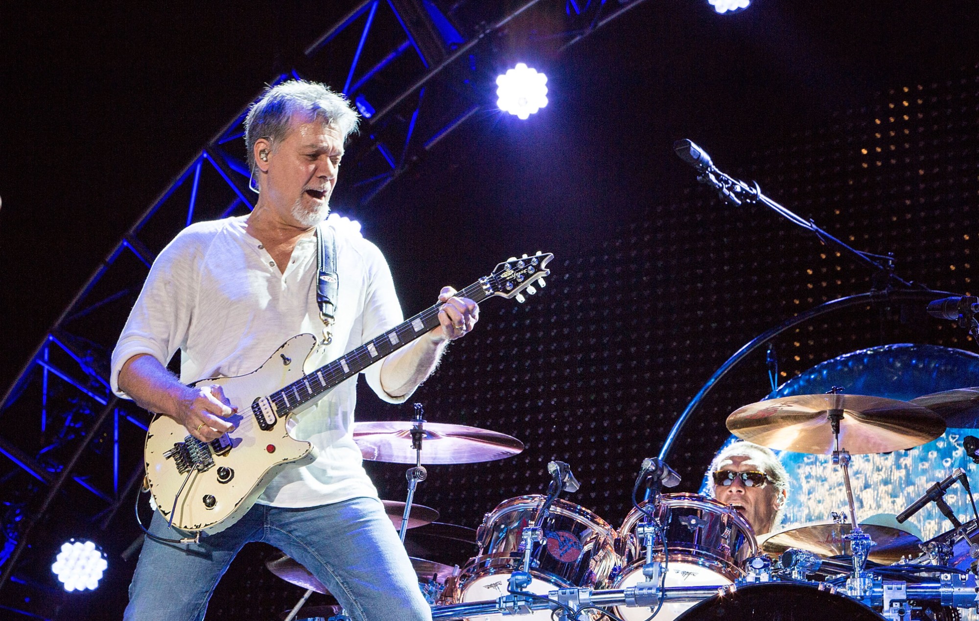 Eddie Van Halen kimdir? Nereli? Kaç yaşında? Neden öldü?