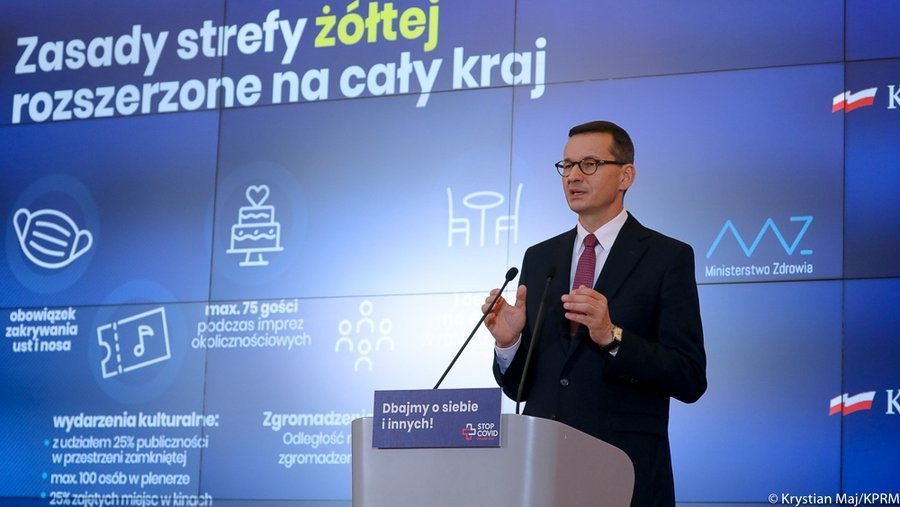 Polonya’da yeni koronavirüs önlemi: Maske takma zorunluluğu geri geldi