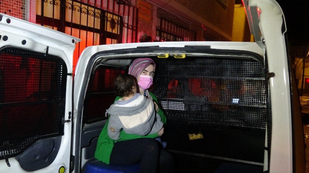 Yemek tuzlu olmuş diyen kocasını bıçakladı!