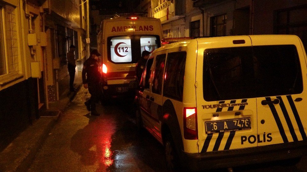 Yemek tuzlu olmuş diyen kocasını bıçakladı!