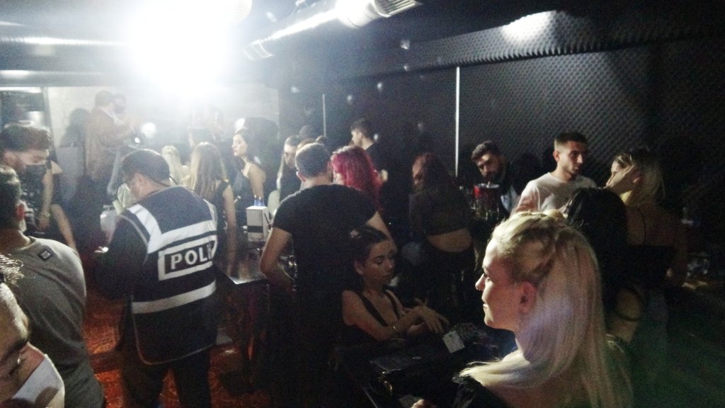 Bursa'da koronavirüs partisi: 239 bin 400 TL ceza