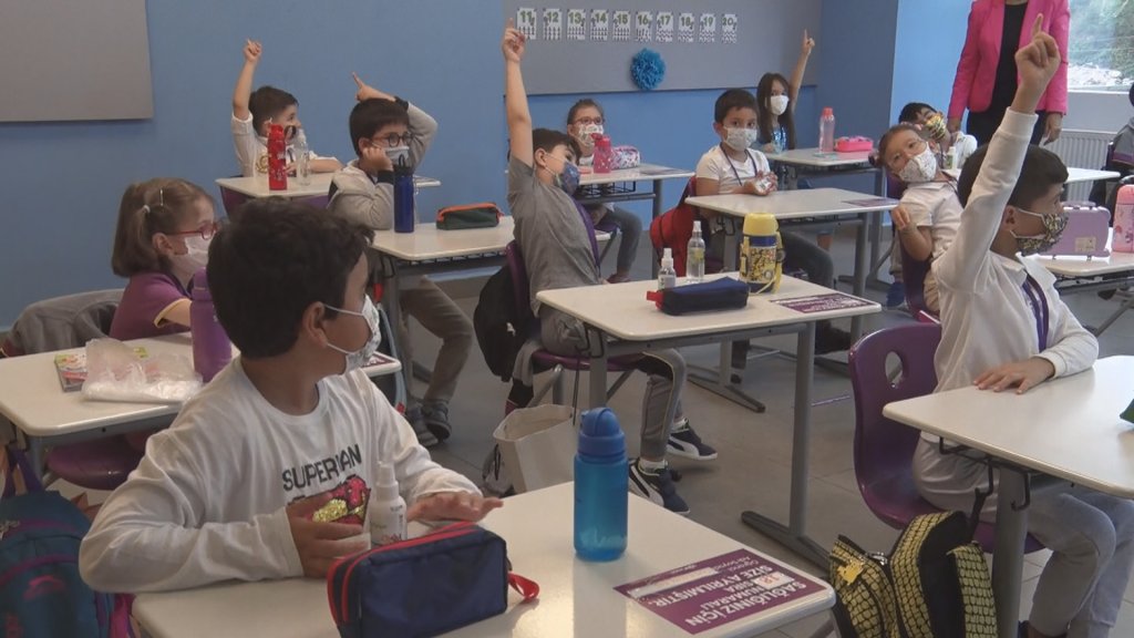 Bakan Selçuk açıkladı: Aslolan yüz yüze eğitim!