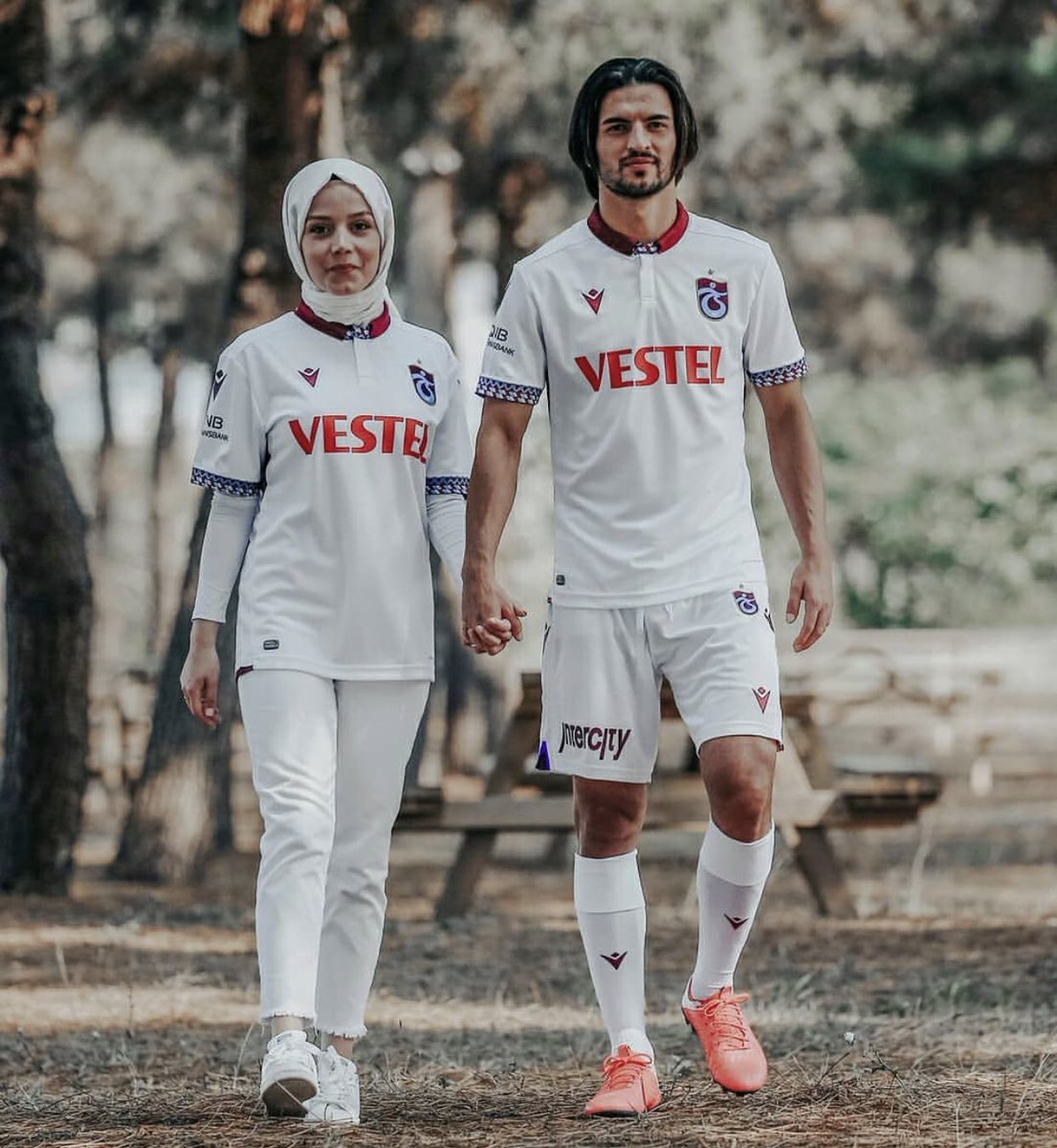 Hüseyin Türkmen kimdir? Kaç yaşında? Nereli? Hüseyin Türkmen hangi takımlarda oynadı?