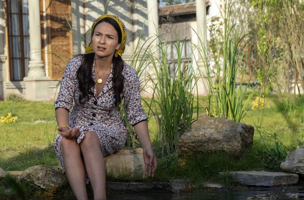 Bir Zamanlar Çukurova'nın güzel oyuncusu Selin Yeninci burun estetiği yaptırdı!