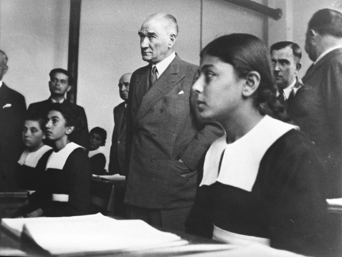 29 Ekim resmi tatil mi 2020 ? Kaç gün? Hangi gün? Kaçıncı yıl dönümü? 29 Ekim'de ne oldu? Ne ilan edildi?