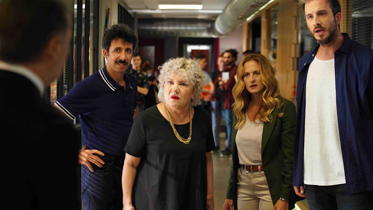 Menajerimi Ara hangi gün oynuyor? Yayın günü değişti mi? Menajerimi ara hangi kanalda oynuyor?