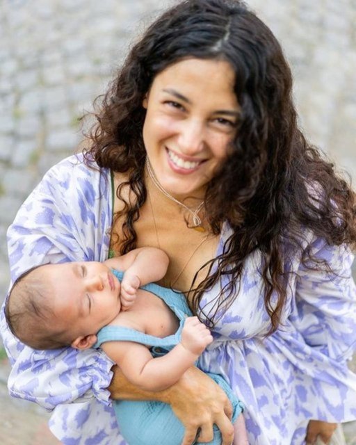 Cansu Tosun ve Erkan Kolçak Köstendil çiftinden aile pozu