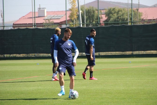 BB Erzurumspor Teknik Direktörü Mehmet Özdilek: "Ricardo oynamaya hazır"