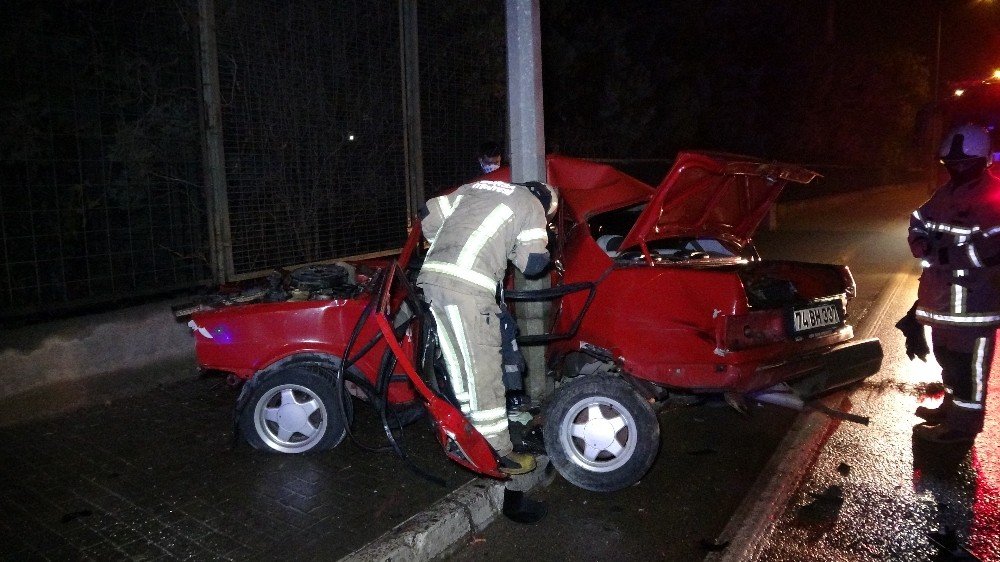 Bursa'da korkunç kaza: Aracın içinden fırladı