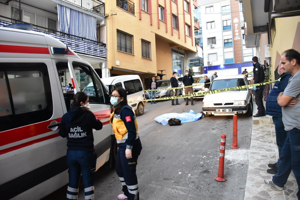 53 yaşındaki Sezgin Özkabak sokak ortasında ölü bulundu!