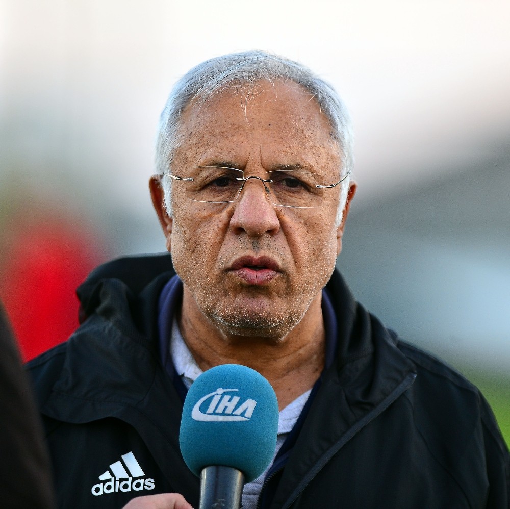 Hüseyin Kalpar kimdir? Kaç yaşında? Aslen nereli? Hangi takımları çalıştırdı?