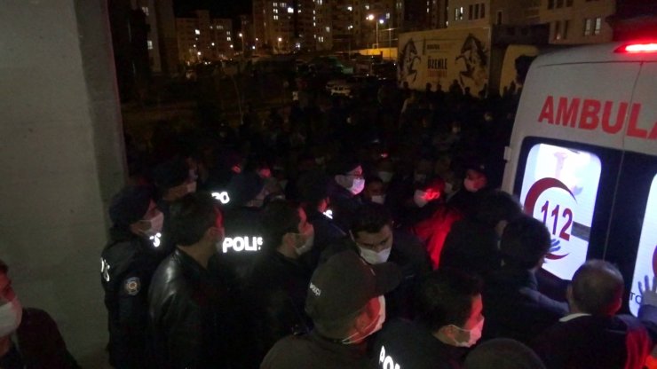 Yalnız yaşayan Melek Bulut, boğazı kesilmiş halde evinde ölü halde bulundu