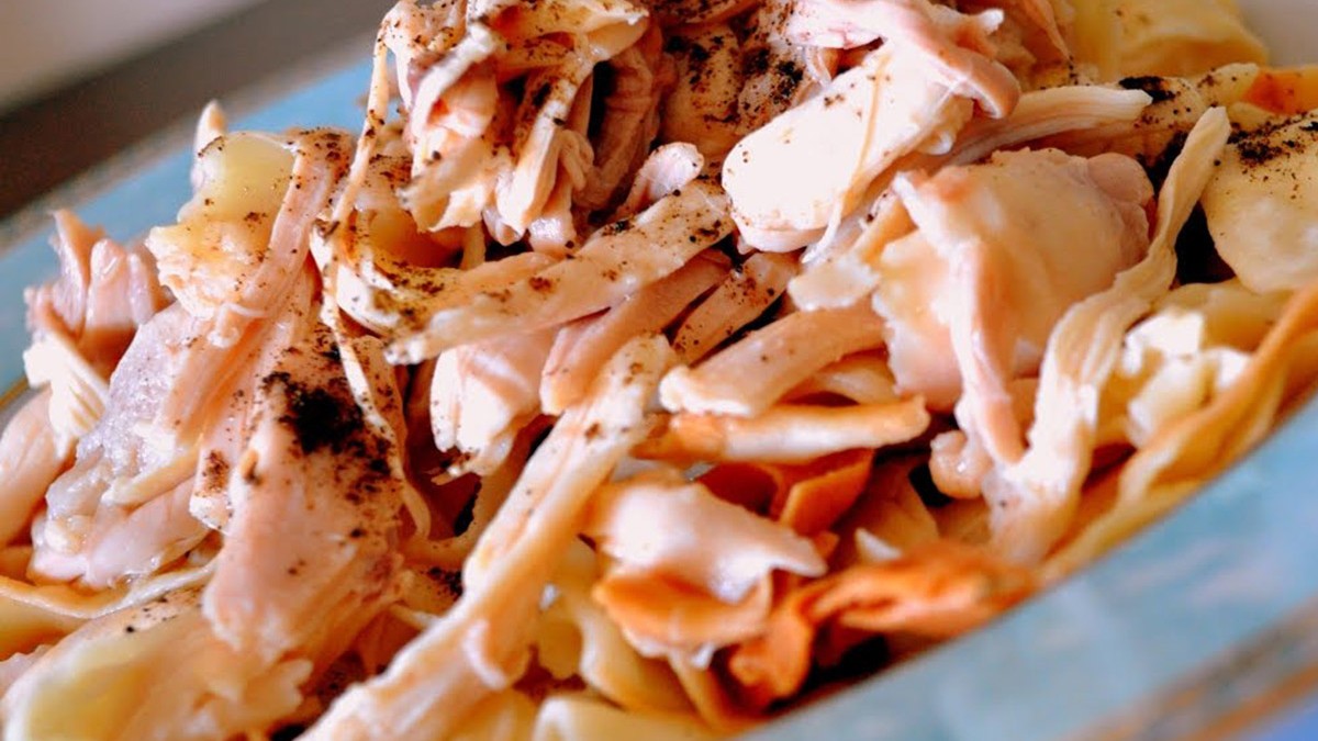 Mastercheff Kırma Zeytinli Ahtapot Salatası nasıl yapılır? Kırma Zeytinli Ahtapot Salatası tarifi| Malzemeleri nelerdir?