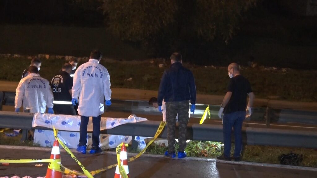 Esenler'de korkunç olay! Yol kenarında sevgilisini öldürüp intihar etti