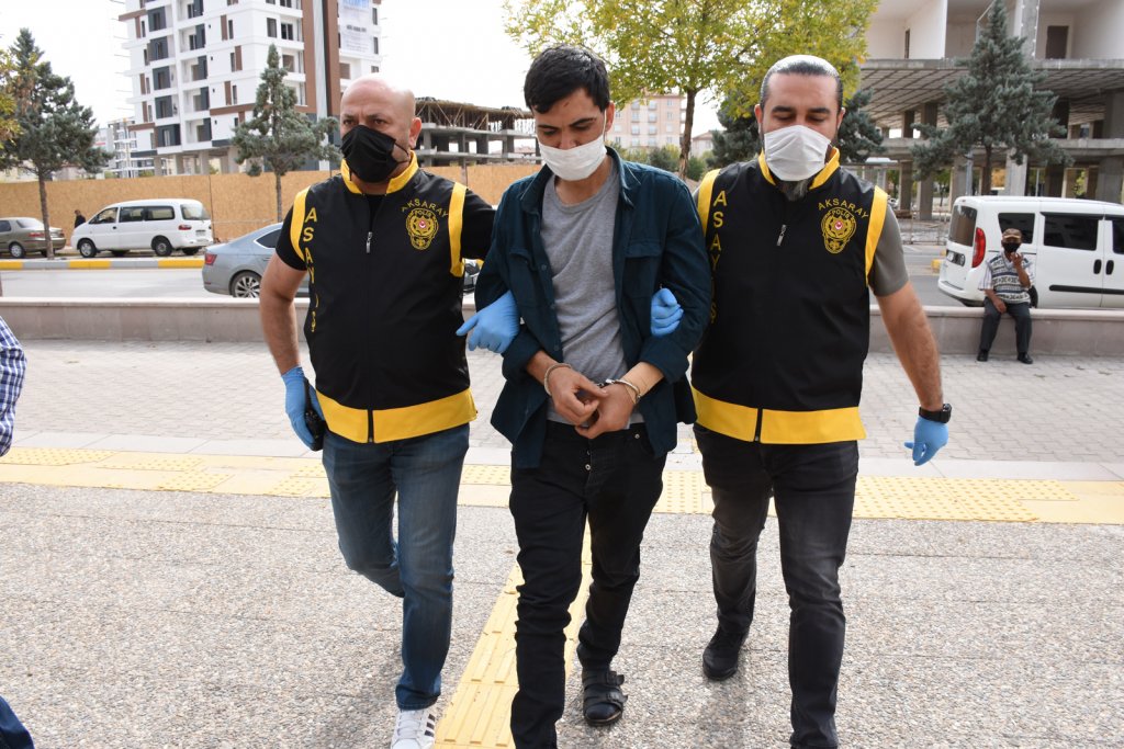 Babasını 10 yerinden bıçaklayarak öldüren Onur İnce: Allah'a sığınırım