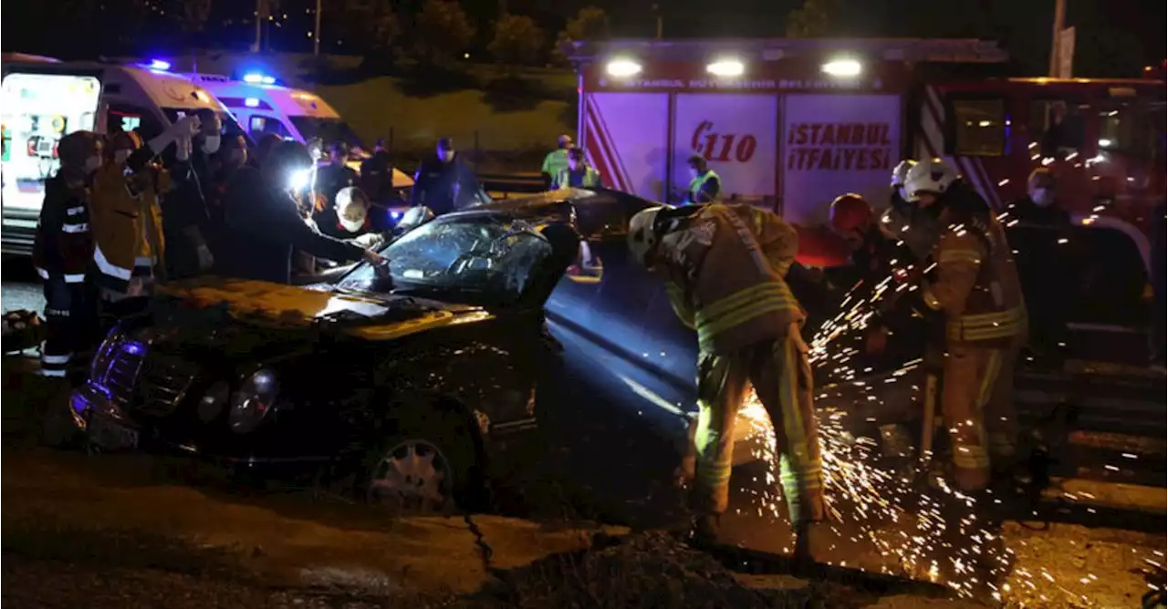 Kartal'da korkunç kaza, iki kişinin ayakları koptu!
