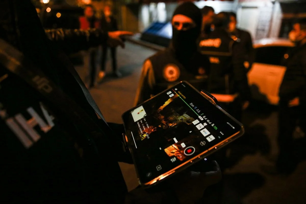 Beyoğlu'nda uyuşturucu operasyonu!