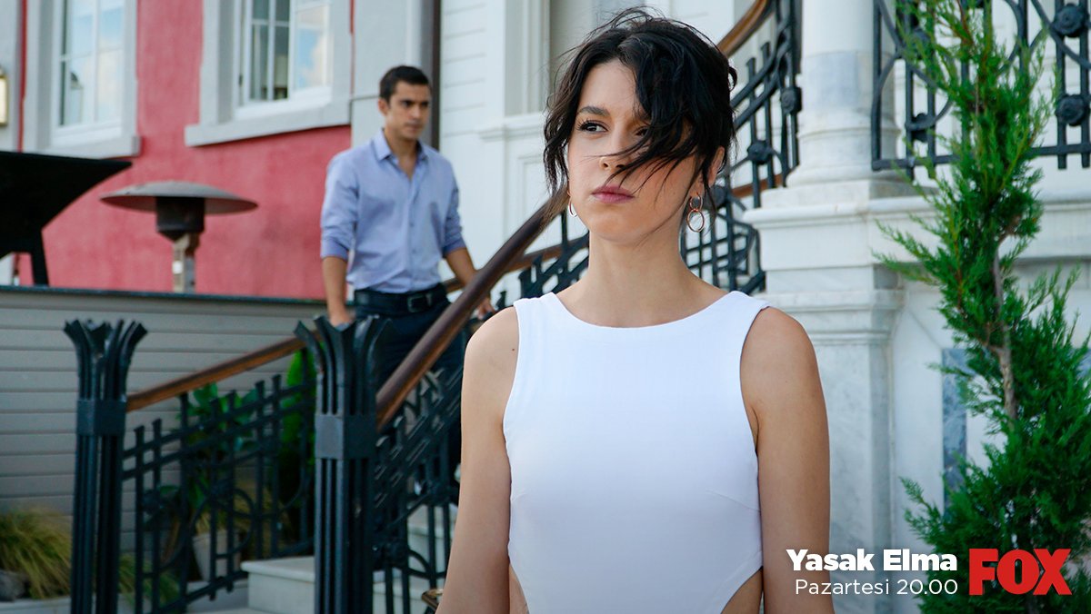 Yasak Elma'nın Lila'sı Buçe Buse Kahraman diziden ayrılıyor