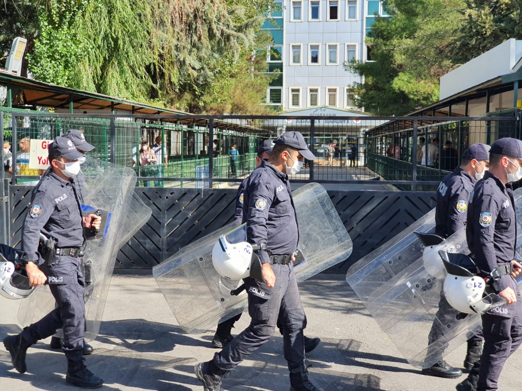 Basın açıklaması yapan Tahir Elçi'nin öldürülmesine ilişkin dava başladı