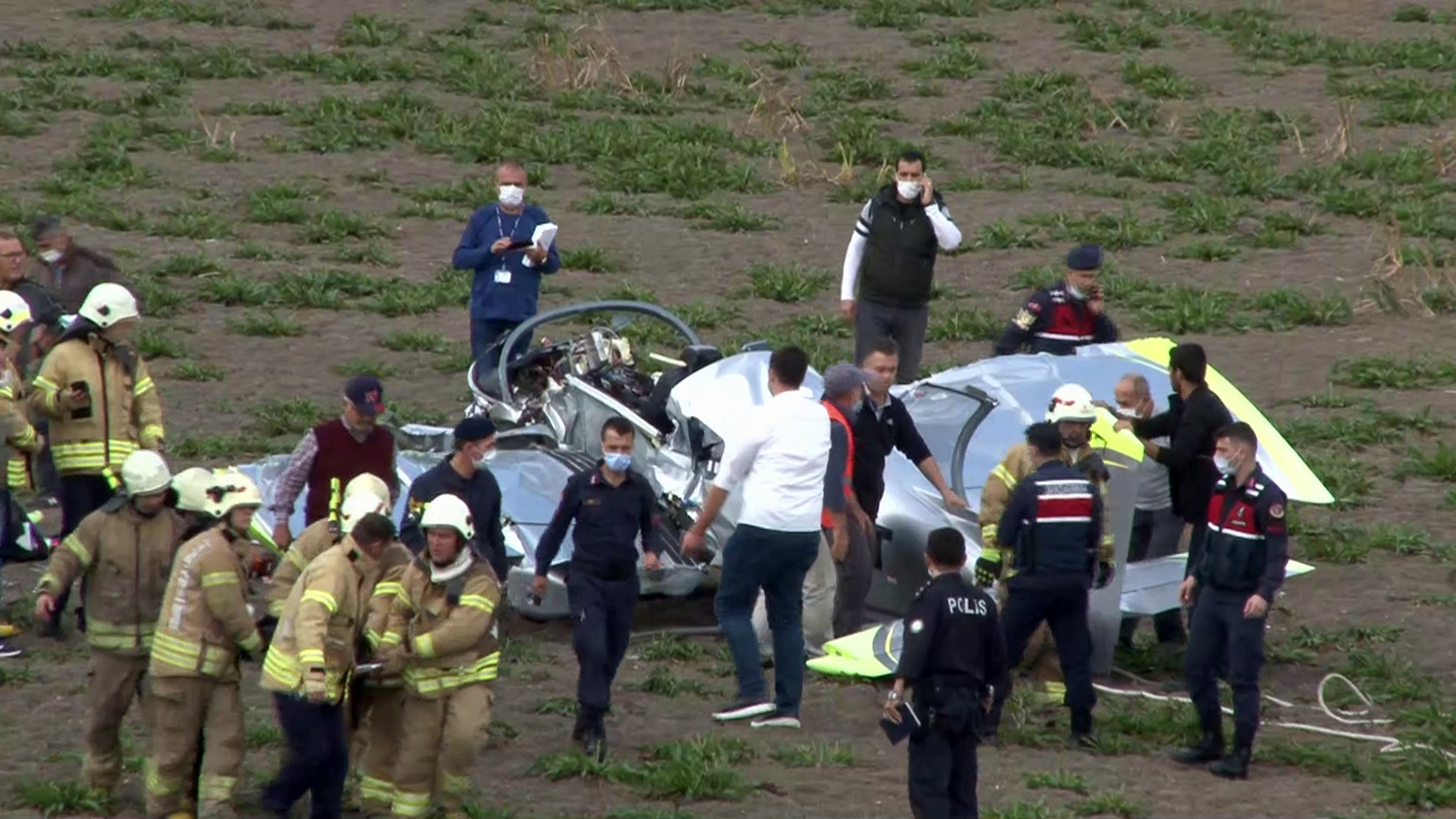 Son dakika... İstanbul Büyükçekmece'de eğitim uçağı düştü