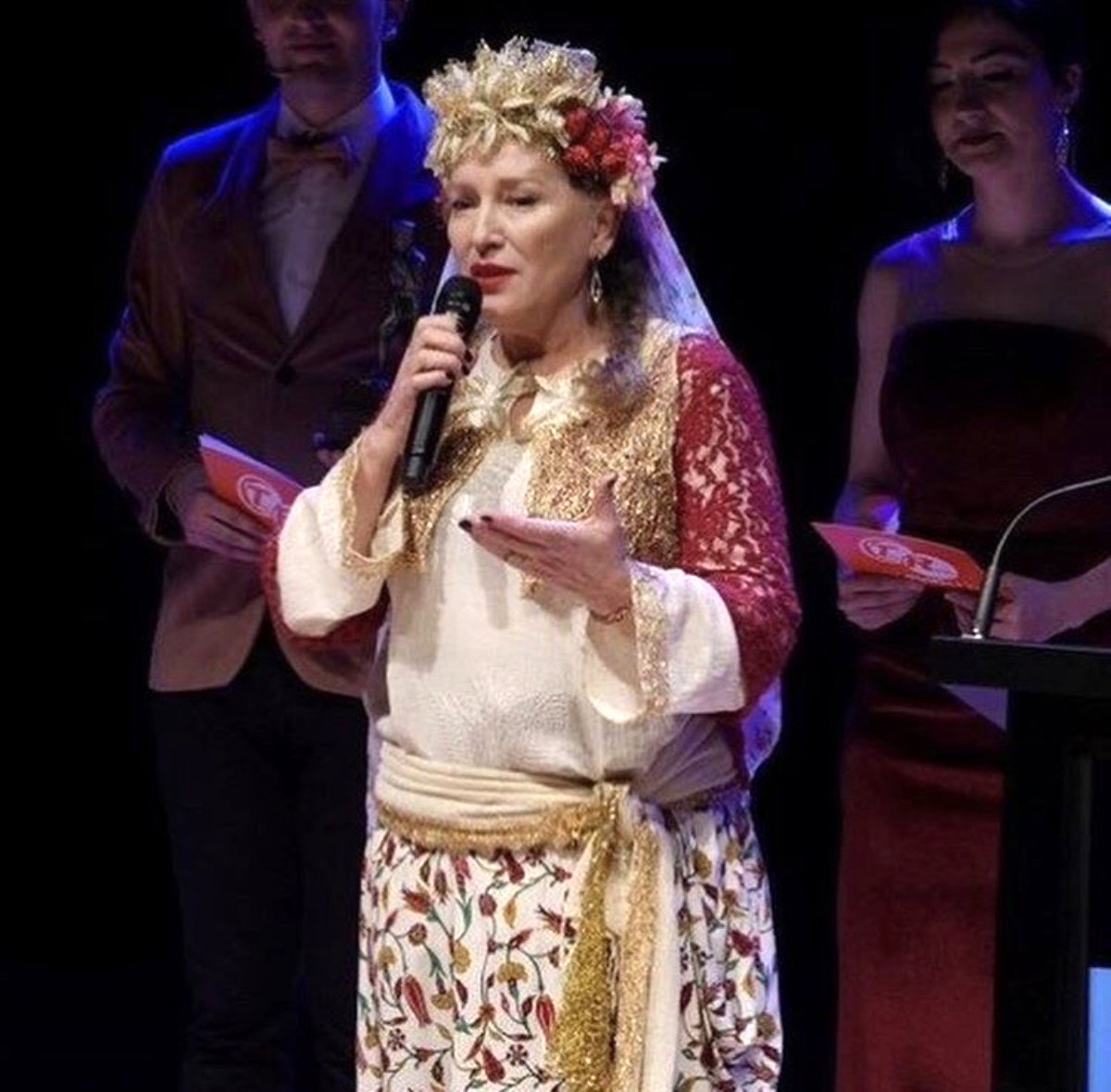 Suzan Kardeş kaç yaşında? Kimdir, Nereli? Suzan Kardeş gençliği