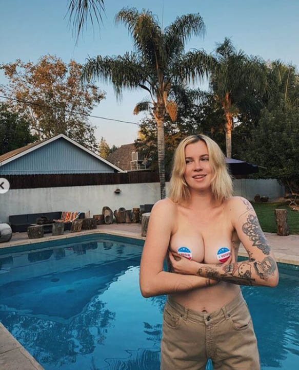 Ireland Baldwin'in yarı çıplak paylaşımı dudak uçuklattı
